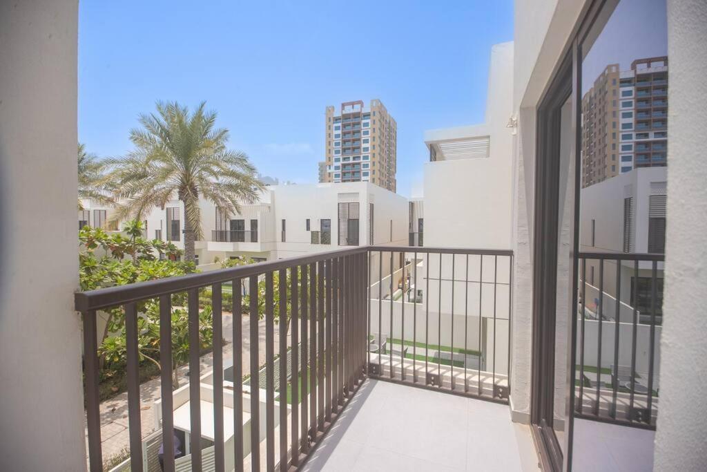 Luxury 3 Bdr Villa By The Sea 54 Фуджейра Екстериор снимка